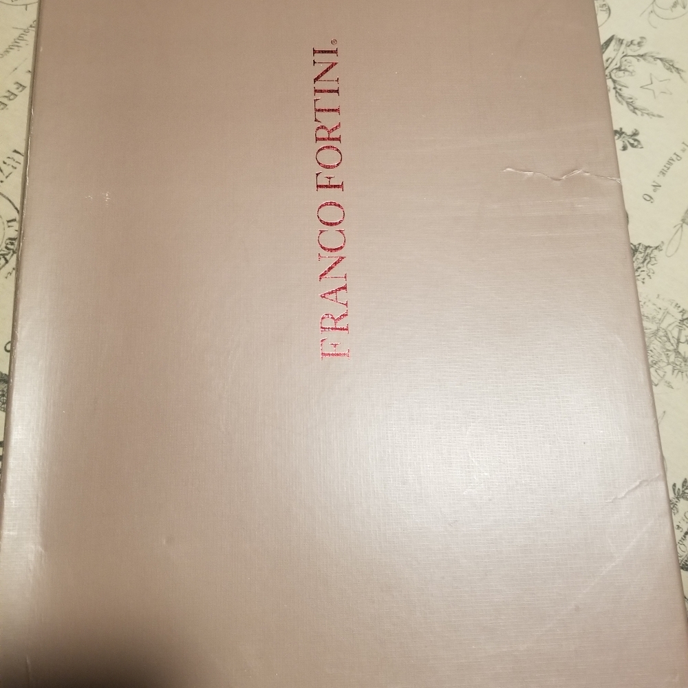 Women rider boots never worn only tried them on.